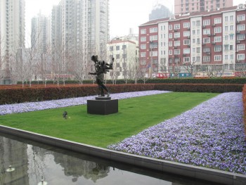 Шанхай_Jing'an_Sculptur_park_ (36)_s.jpg